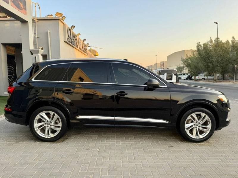 2021 Audi Q7 thumbnail 3