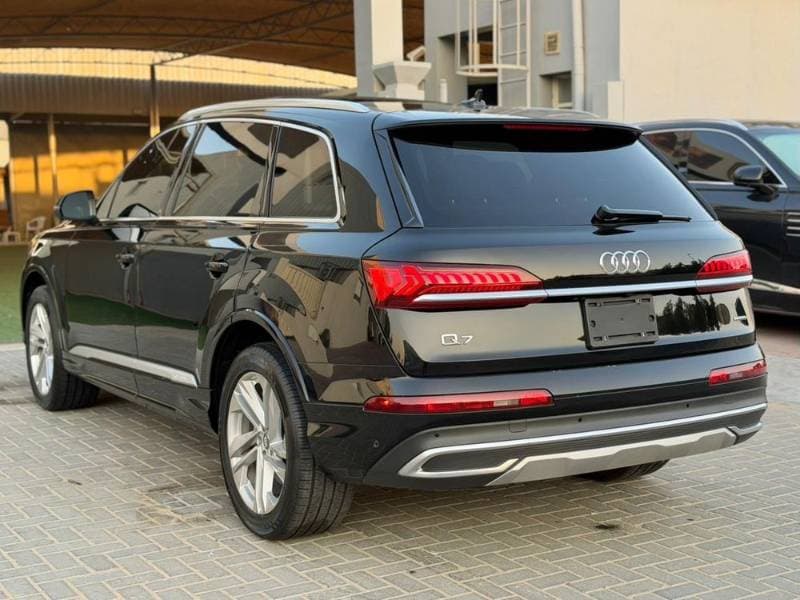 2021 Audi Q7 thumbnail 2