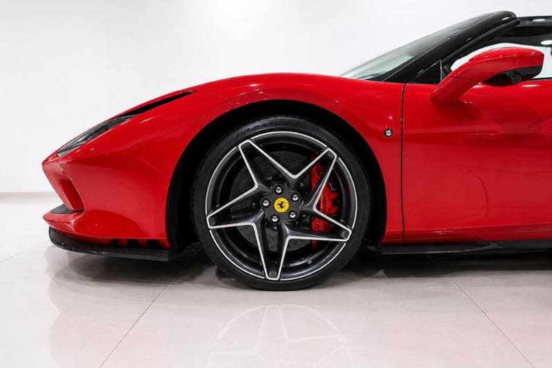 2023 Ferrari F8 Spider thumbnail 5