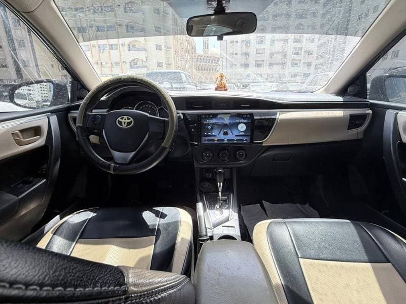 2014 Toyota Corolla thumbnail 3