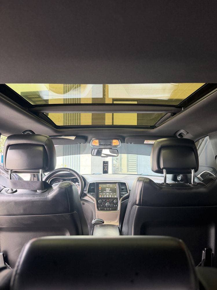 2014 Jeep Grand Cherokee thumbnail 3