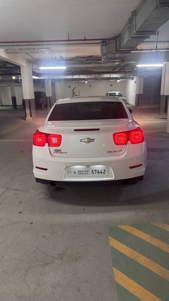 2015 Chevrolet Malibu thumbnail 2