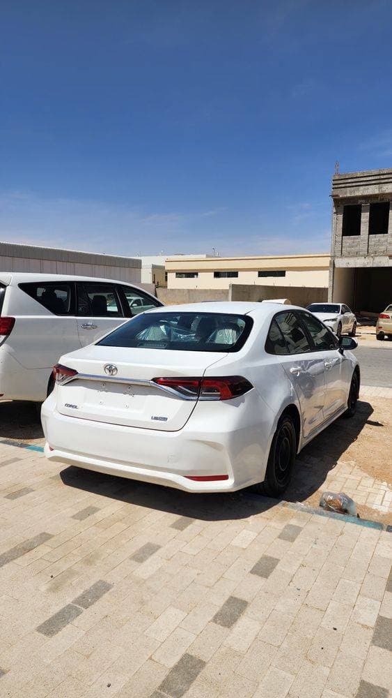 2022 Toyota Corolla thumbnail 3