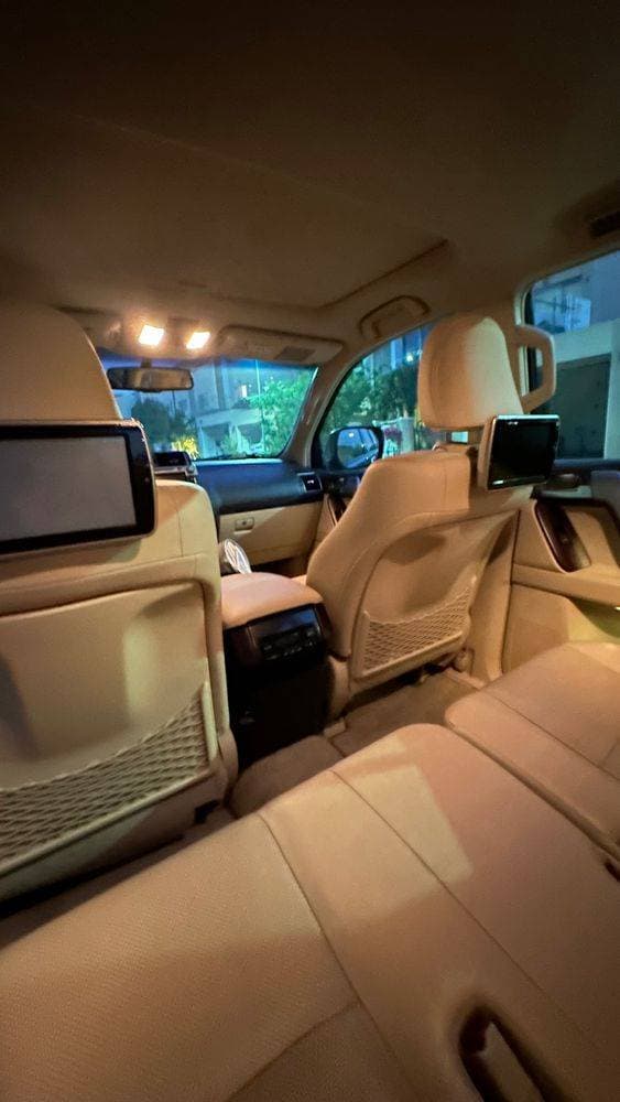 2017 Toyota Land Cruiser Prado thumbnail 2