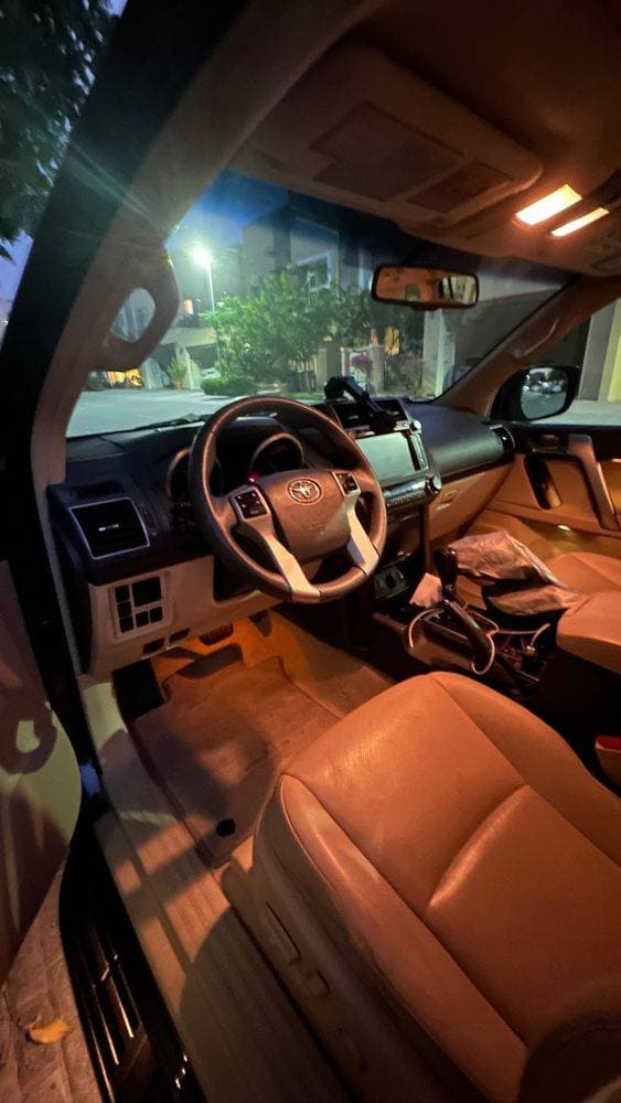 2017 Toyota Land Cruiser Prado thumbnail 3