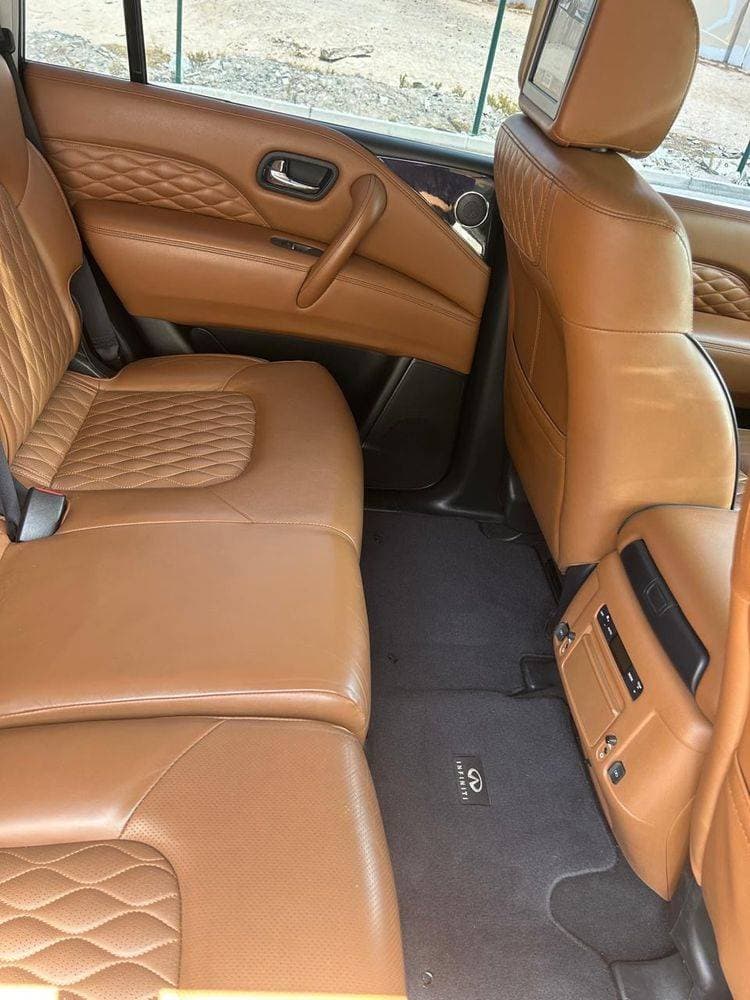 2018 Infiniti QX80 thumbnail 5