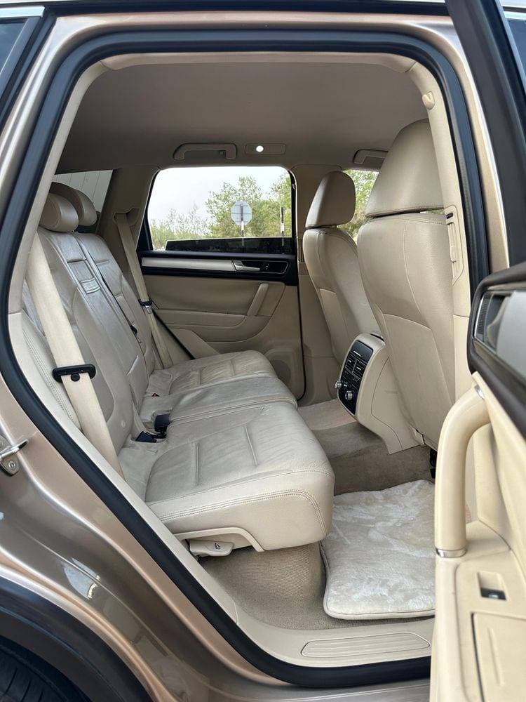 2015 Volkswagen Touareg thumbnail 4