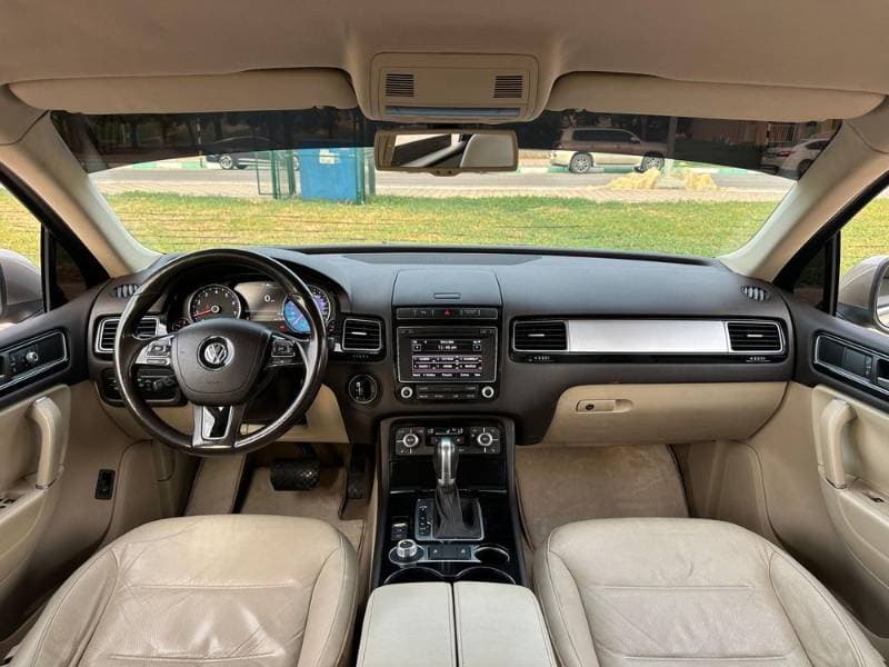 2015 Volkswagen Touareg thumbnail 5