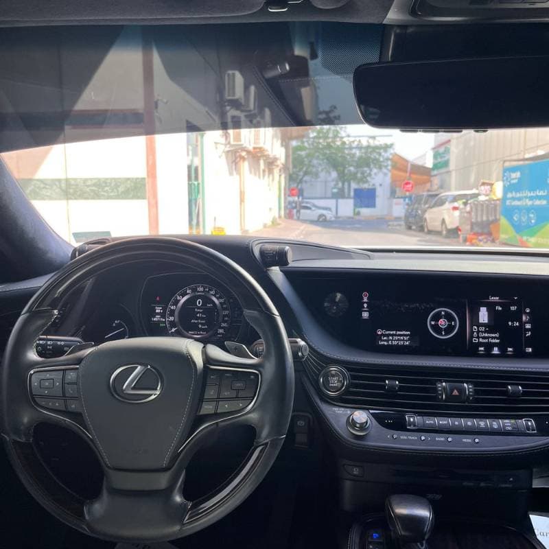 2018 Lexus LS thumbnail 3