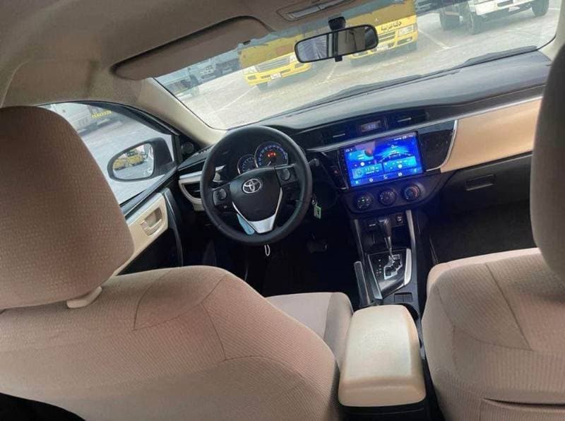 2016 Toyota Corolla thumbnail 3