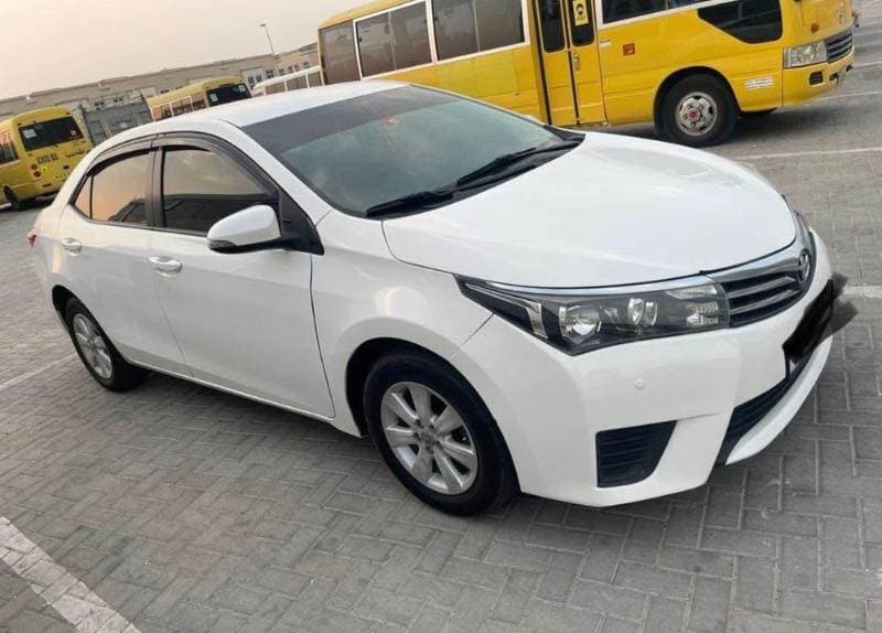 2016 Toyota Corolla thumbnail 2