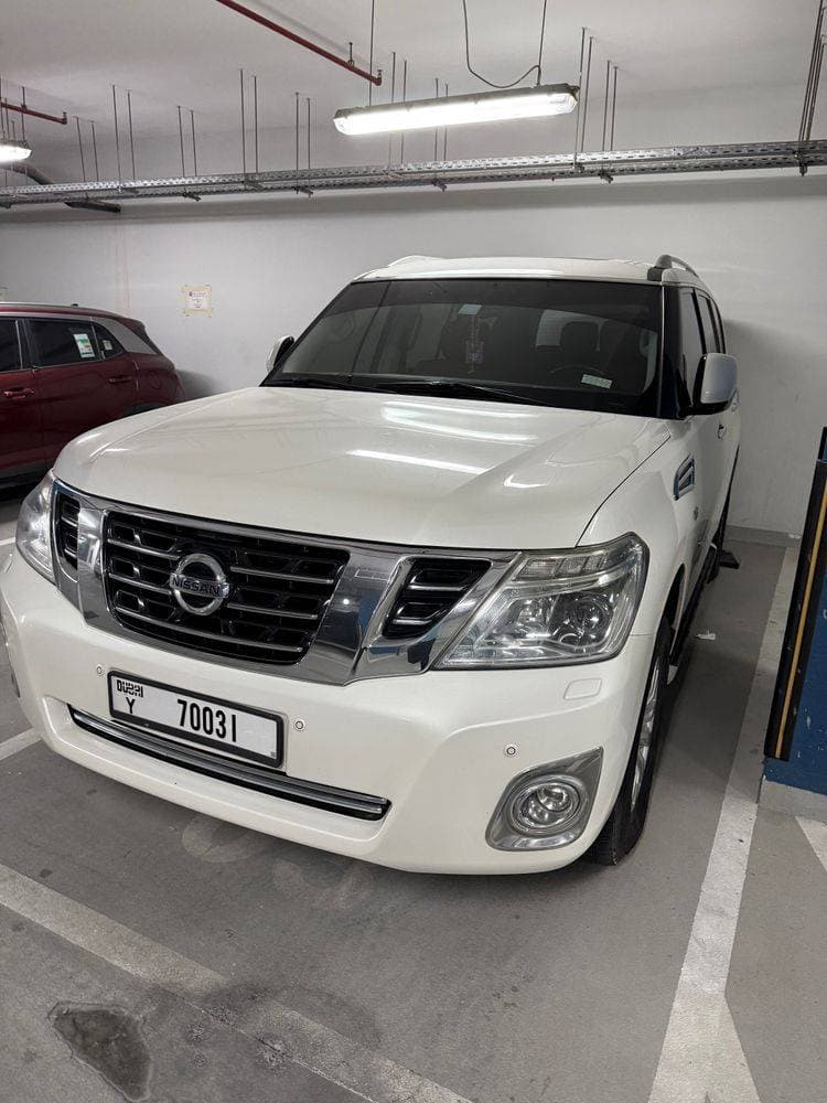 2016 Nissan Patrol thumbnail 3