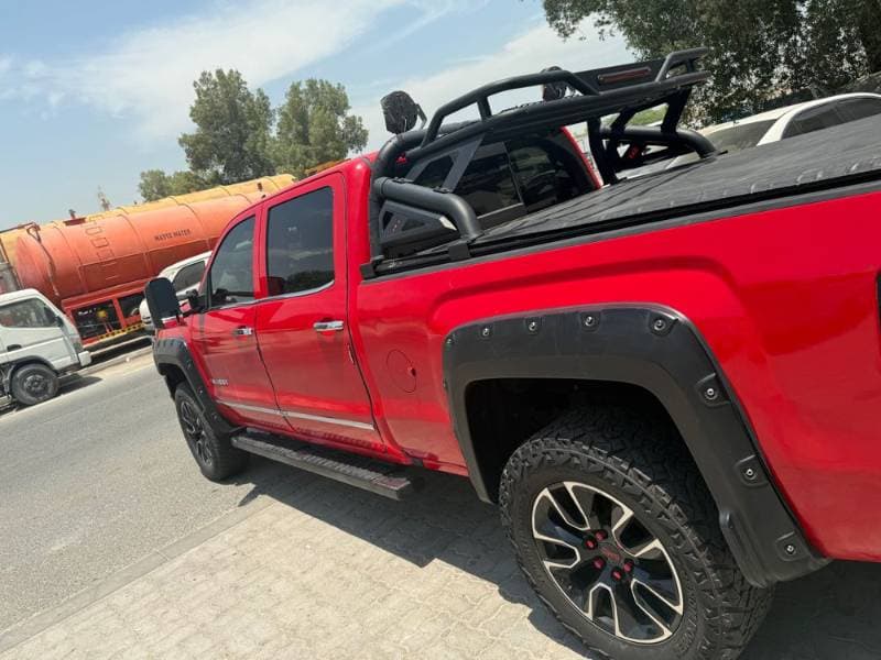 2017 GMC Sierra Denali thumbnail 4