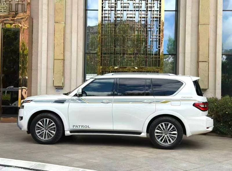 2023 Nissan Patrol thumbnail 2
