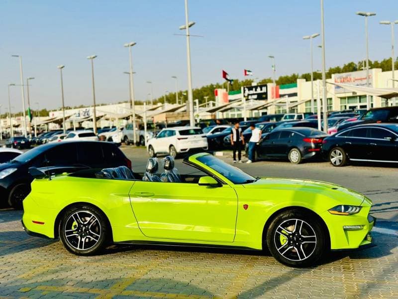 2020 Ford Mustang thumbnail 4