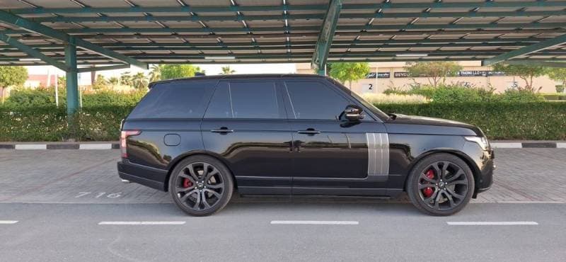2017 Land Rover Range Rover thumbnail 4