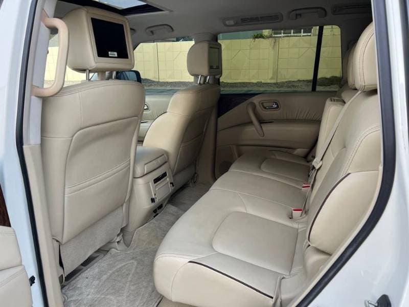 2019 Nissan Patrol thumbnail 3