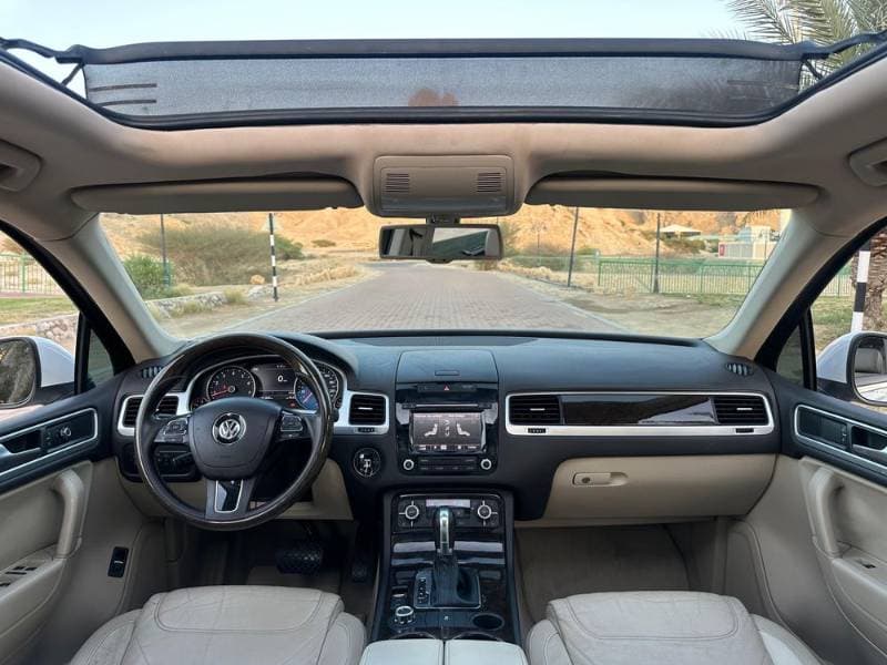 2014 Volkswagen Touareg thumbnail 4