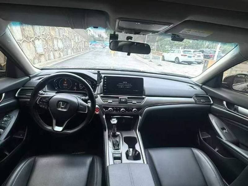 2022 Honda Accord thumbnail 3