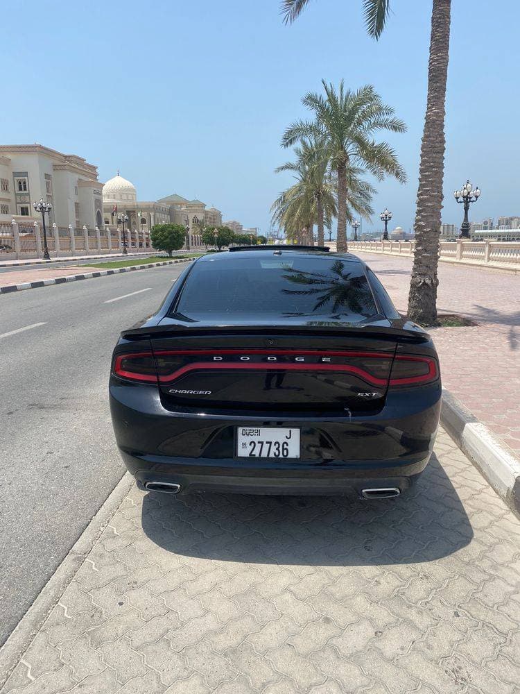 2015 Dodge Charger thumbnail 2