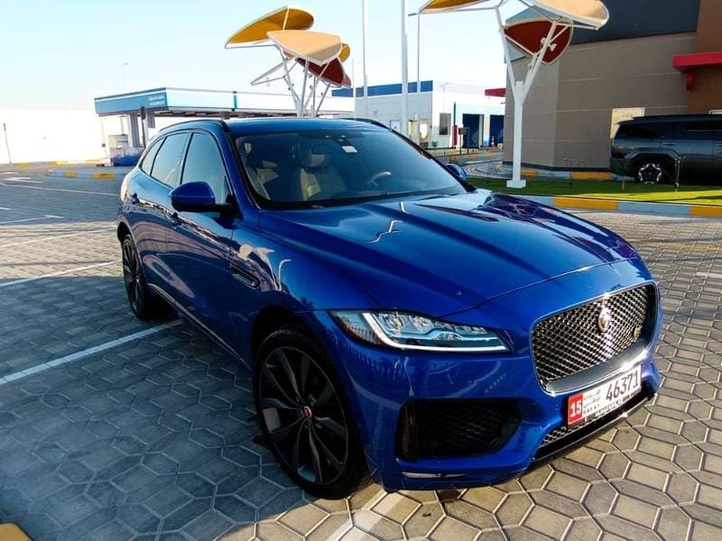 2017 Jaguar F-Pace thumbnail 2
