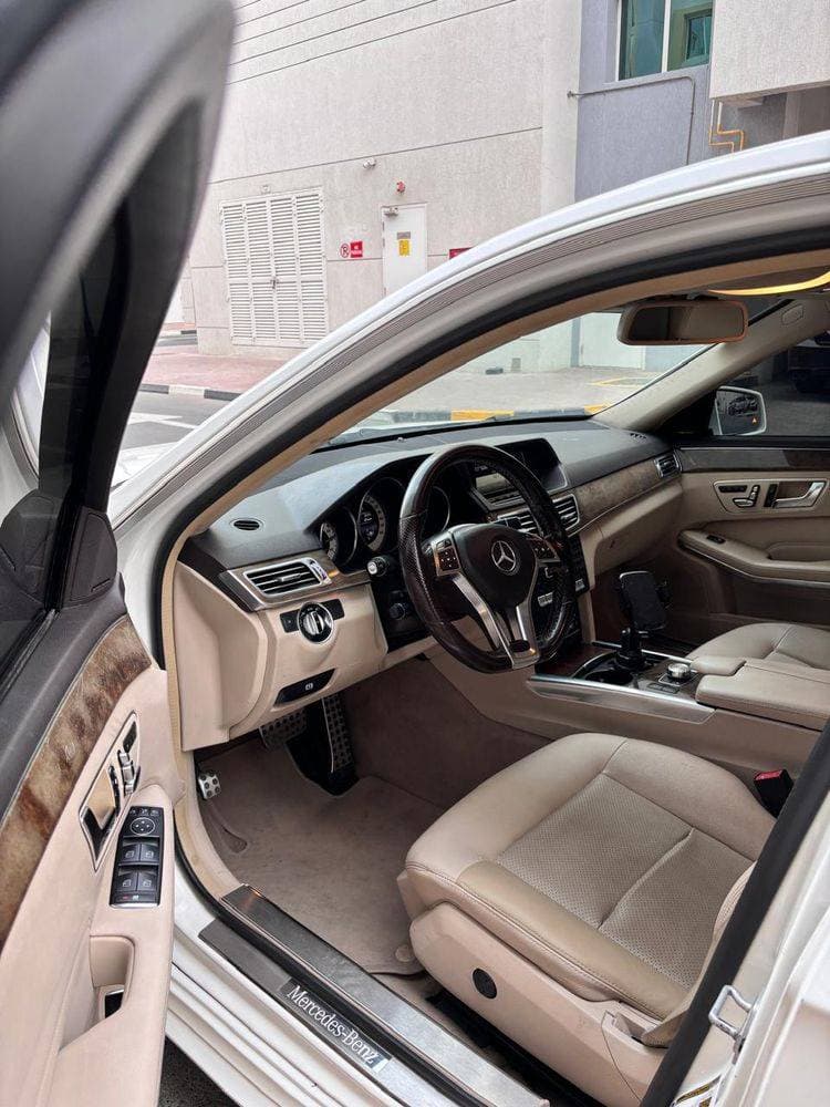 2015 Mercedes-Benz E-Class Saloon thumbnail 5