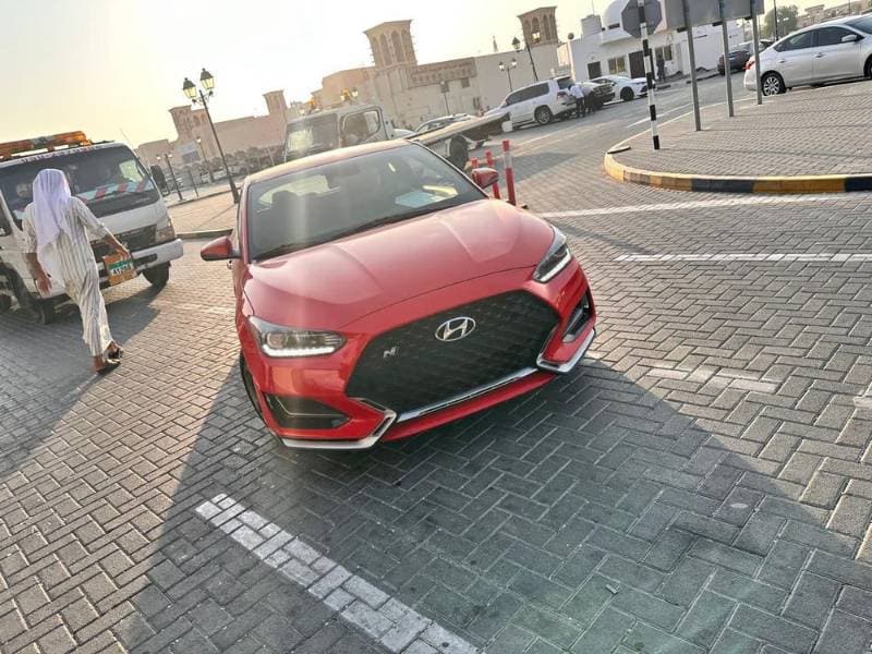 2019 Hyundai Veloster thumbnail 2