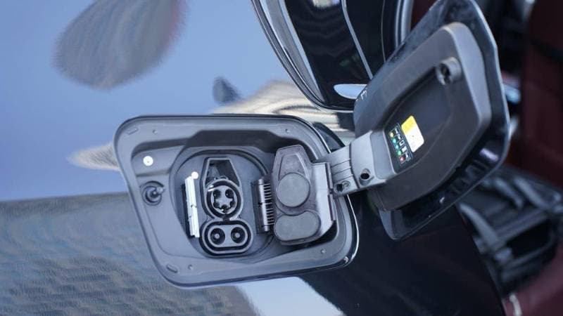 2024 BMW i7 thumbnail 5