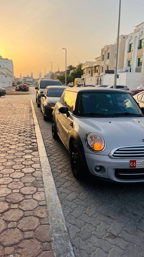 2012 Mini Cooper thumbnail 4