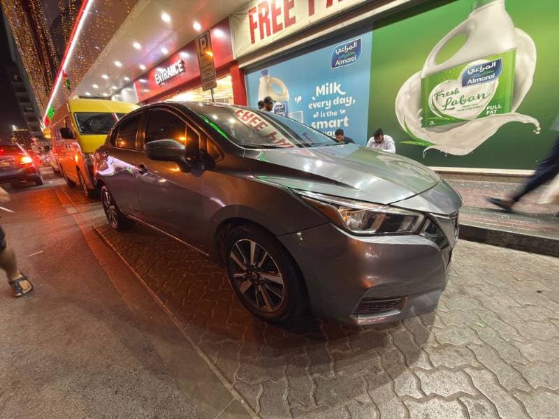 2020 Nissan Versa thumbnail 5