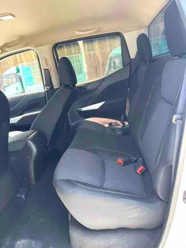 2022 Nissan Navara thumbnail 4