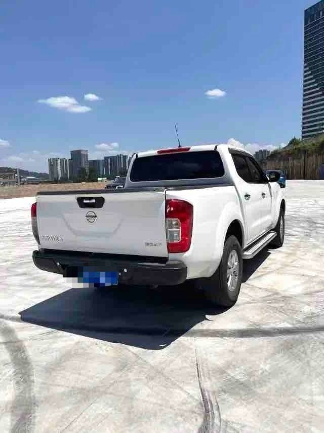 2022 Nissan Navara thumbnail 3