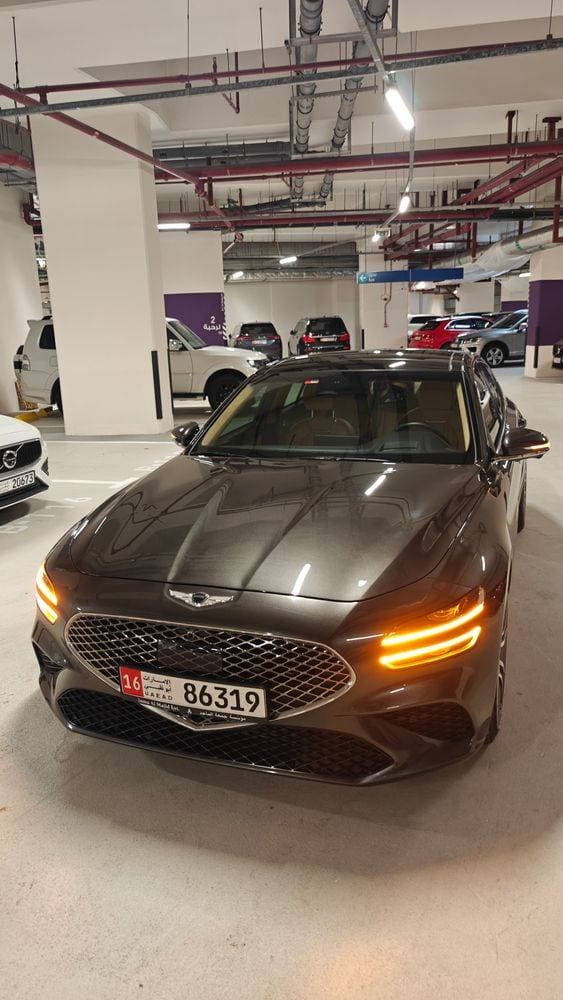 2023 Genesis G70 thumbnail 2