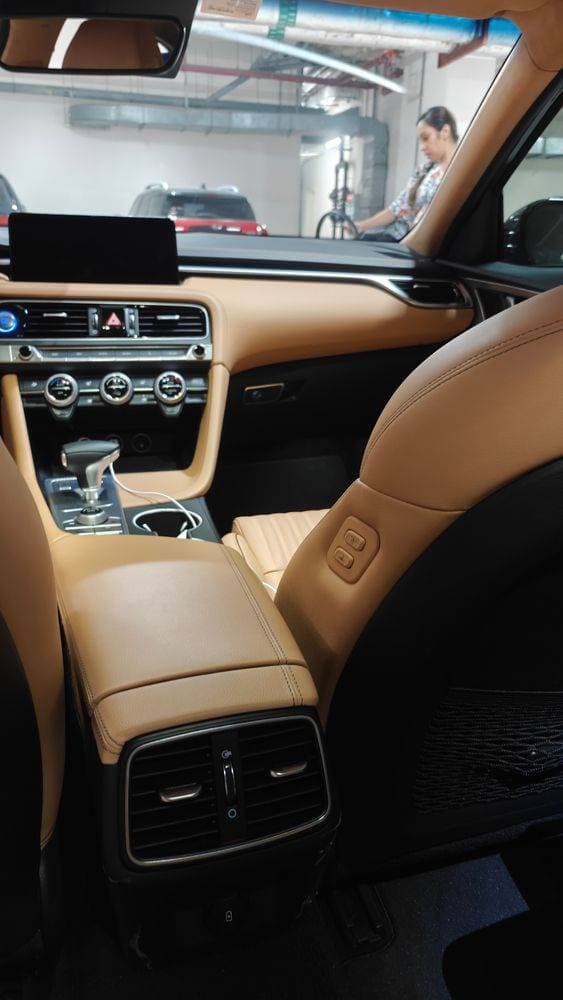 2023 Genesis G70 thumbnail 4
