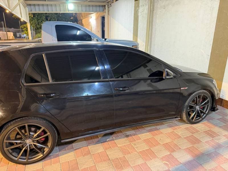 2014 Volkswagen Golf GTI thumbnail 2