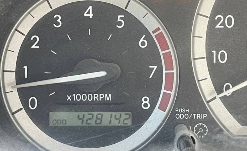 2004 Toyota Sienna thumbnail 2