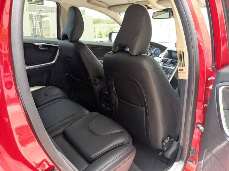 2010 Volvo XC60 thumbnail 3