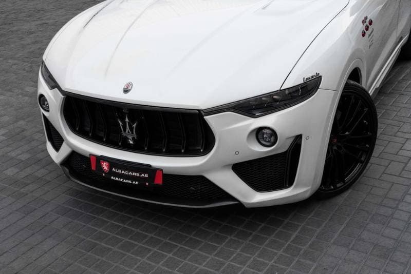 2021 Maserati Levante thumbnail 2