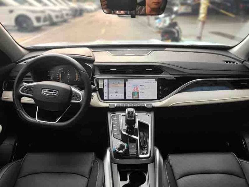 2022 Geely Azkarra thumbnail 4