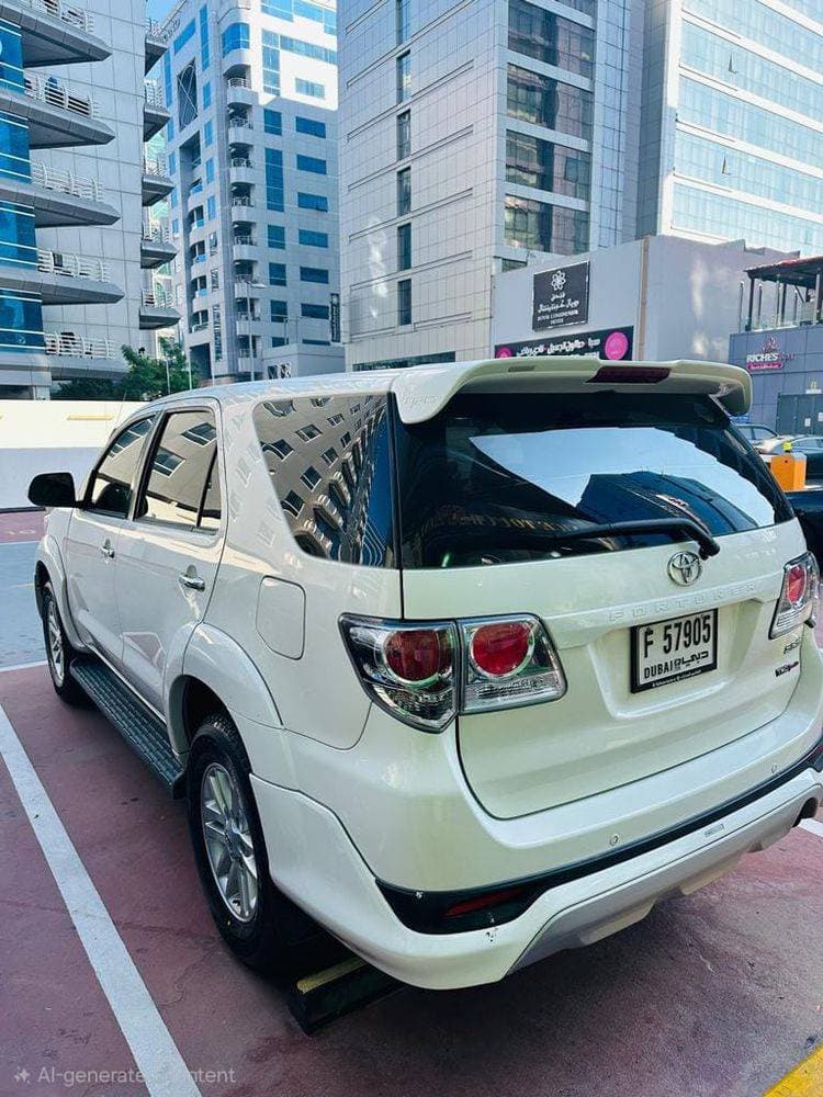 2014 Toyota Fortuner thumbnail 3