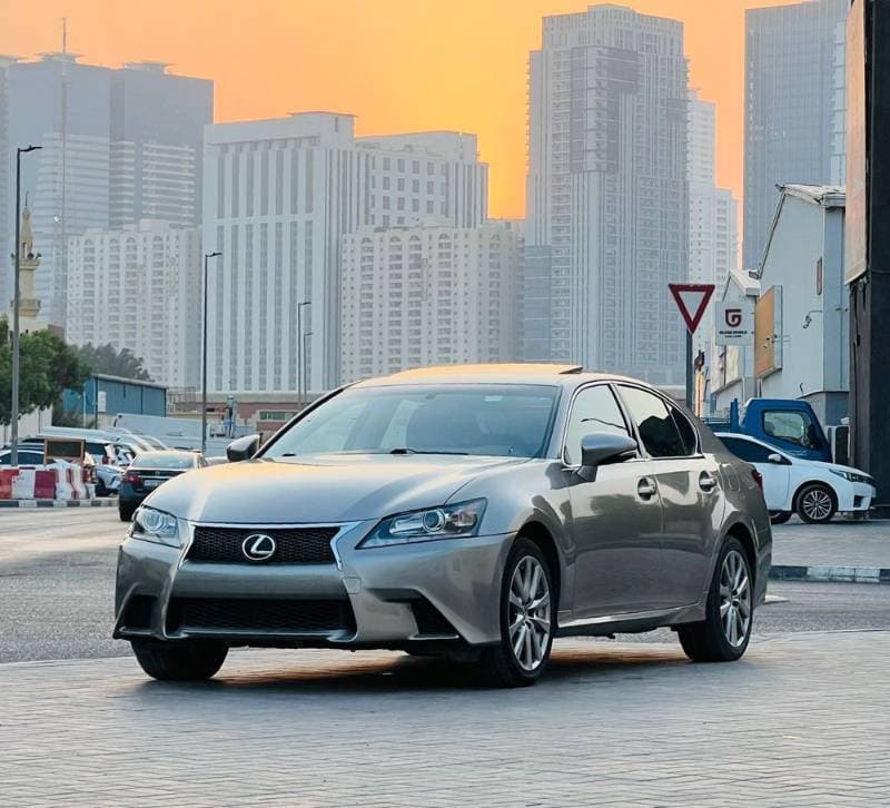 2015 Lexus GS thumbnail 3