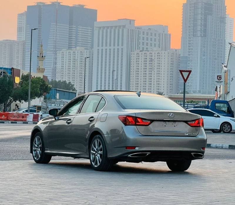 2015 Lexus GS thumbnail 5