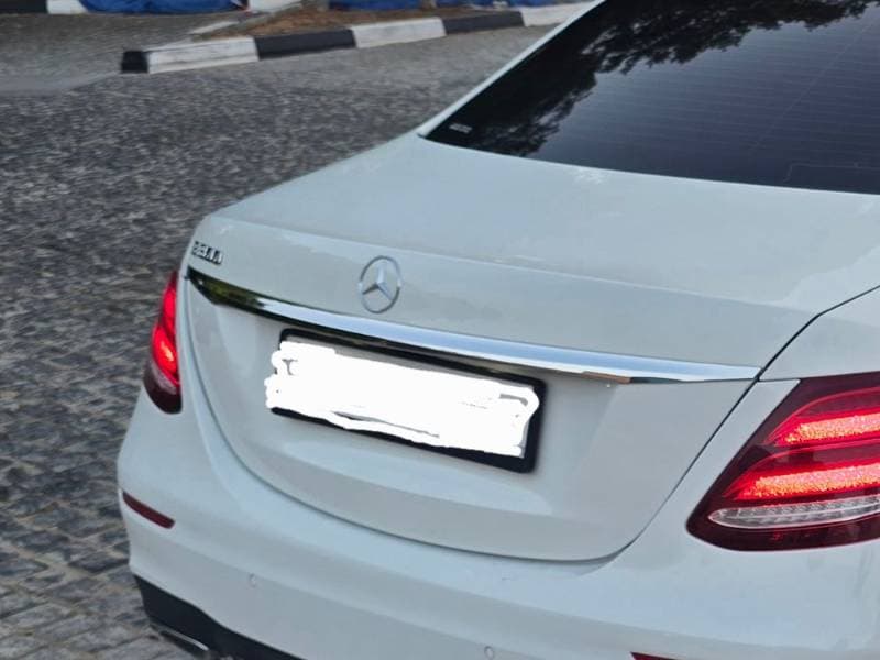 2018 Mercedes-Benz E-Class thumbnail 6