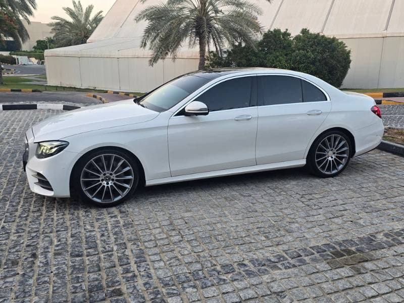 2018 Mercedes-Benz E-Class thumbnail 2