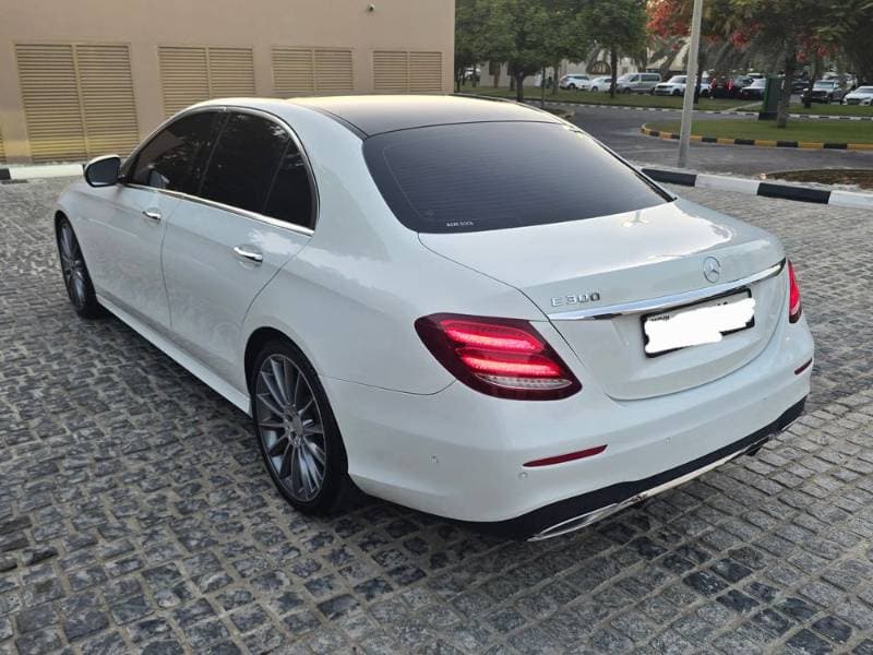 2018 Mercedes-Benz E-Class thumbnail 8