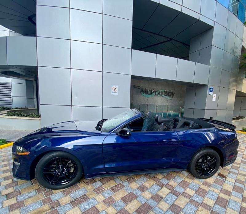 2018 Ford Mustang Convertible thumbnail 3