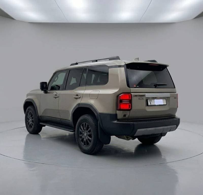 2025 Toyota Land Cruiser Prado thumbnail 4