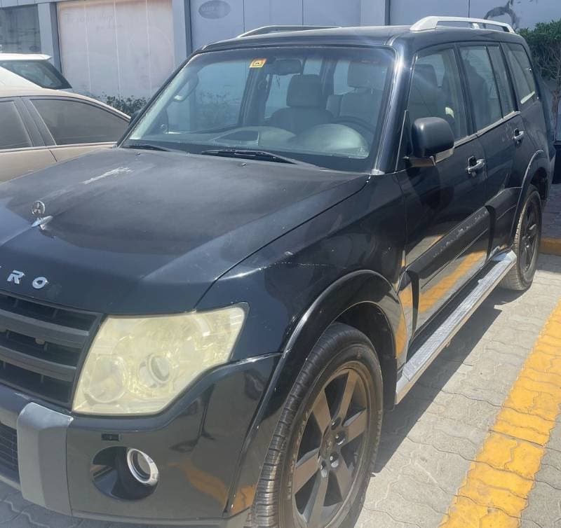 2008 Mitsubishi Pajero thumbnail 4