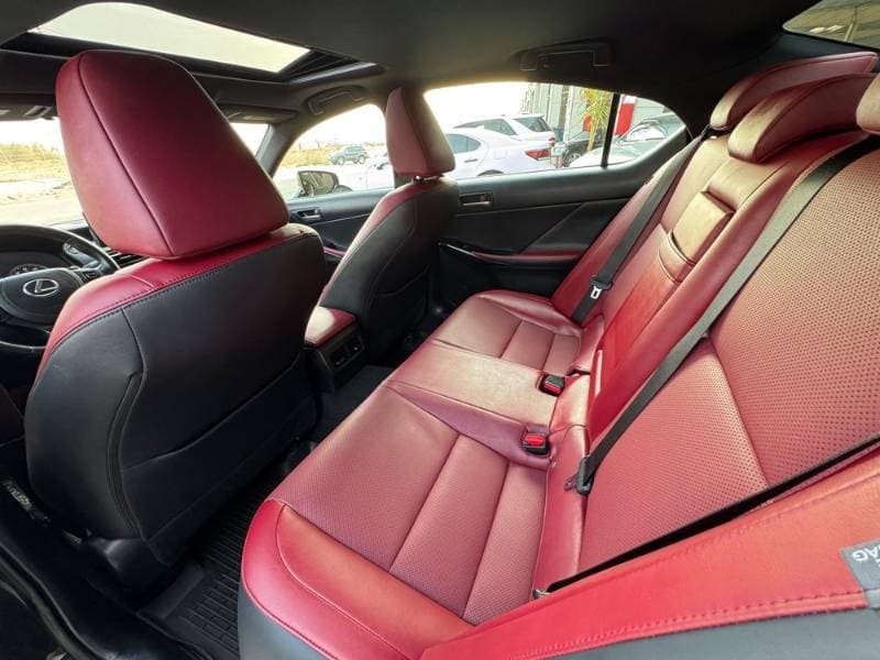 2021 Lexus IS 350 thumbnail 2