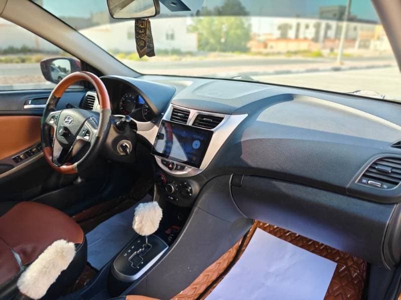 2016 Hyundai Accent thumbnail 3